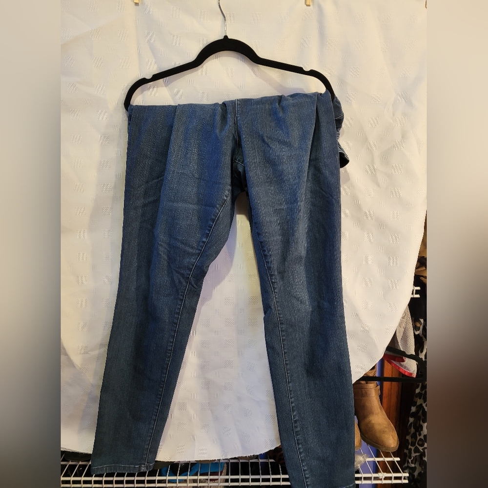 Torrid bombshell skinny jeans.